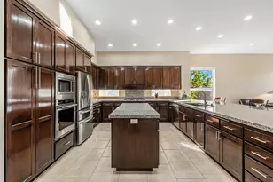 73 Amalfi Dr, Palm Desert, CA 92211 - Photo 9