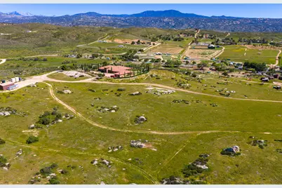 39375 San Ignacio Road, Hemet, CA 92544 - Photo 11