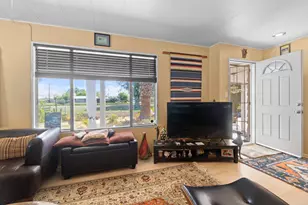 33490 Carlsbad Cir, Thousand Palms, CA 92276 - Photo 3