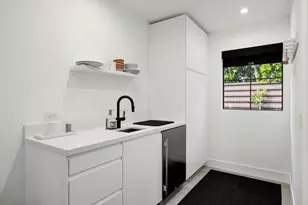 470 E Avenida Olancha B, Palm Springs, CA 92264 - Photo 9