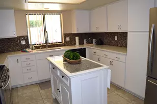 68755 Raposa Rd, Cathedral City, CA 92234 - Photo 9