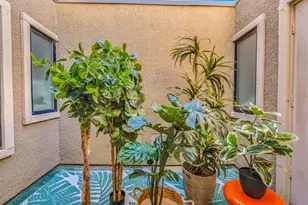 12 Tennis Club Dr, Rancho Mirage, CA 92270 - Photo 23