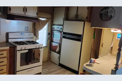 80870 California 111 #11, Indio, CA 92201 - Photo 7