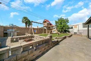 13675 West Dr, Desert Hot Springs, CA 92240 - Photo 33
