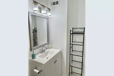 575 N Villa Court #105, Palm Springs, CA 92262 - Photo 11