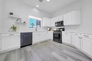 68073 Madrid Rd, Cathedral City, CA 92234 - Photo 5