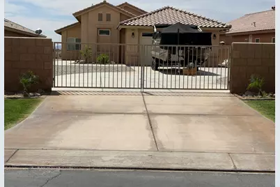 2674 Colorado River Road, Blythe, CA 92225 - Photo 11