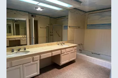 2466 E Oakcrest Drive, Palm Springs, CA 92264 - Photo 11