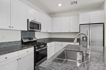 16650 Wyndham Lane #4, Fontana, CA 92336 - Photo 9