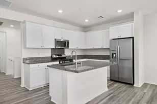 16650 Wyndham Ln, Fontana, CA 92336 - Photo 11