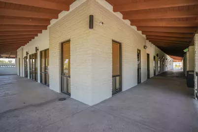 2825 E Tahquitz Canyon Way E, Palm Springs, CA 92262 - Photo 51