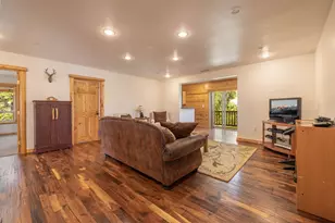 39737 Flicker Rd, Fawnskin, CA 92333 - Photo 25