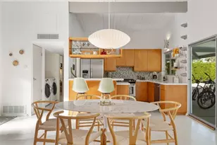 282 N Orchid Tree Ln, Palm Springs, CA 92262 - Photo 11