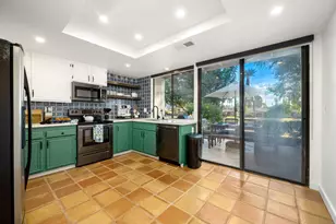 298 San Vincente Cir, Palm Desert, CA 92260 - Photo 11