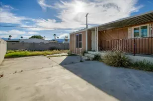 32561 San Miguelito Dr, Thousand Palms, CA 92276 - Photo 25