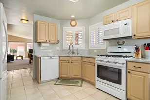 40936 Biscayne Dr, Palm Desert, CA 92211 - Photo 11