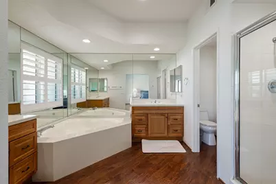 270 Vista Royale Circle E, Palm Desert, CA 92211 - Photo 23