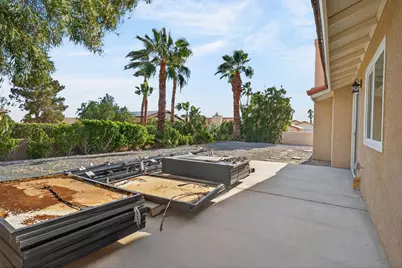 9621 Siwanoy Drive, Desert Hot Springs, CA 92240 - Photo 35