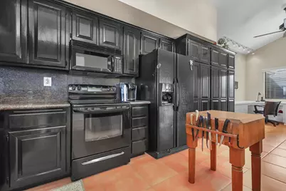 326 Appaloosa Way, Palm Desert, CA 92211 - Photo 11