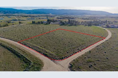 252 Eaglefall Avenue, Fairmont, CA 93536 - Photo 3