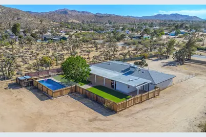 7607 Lucerne Vista Avenue, Yucca Valley, CA 92284 - Photo 7