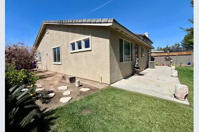 11669 Minckler Circle, Yucaipa, CA 92399 - Photo 7