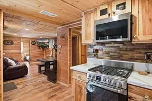 830 Oriole Dr, Big Bear Lake, CA 92315 - Photo 17