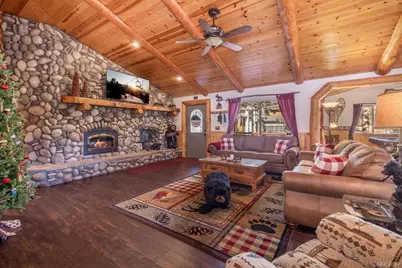 42779 Castlewood Road, Big Bear Lake, CA 92315 - Photo 9