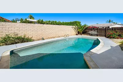 1374 E Madero Circle, Palm Springs, CA 92262 - Photo 25