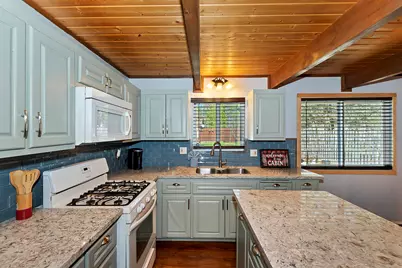 40138 Hillcrest Drive, Big Bear Lake, CA 92315 - Photo 21