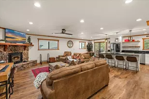 1118 Elmwood Pl, Big Bear City, CA 92314 - Photo 13