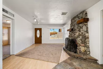 3933 E Calle San Antonio, Palm Springs, CA 92264 - Photo 13