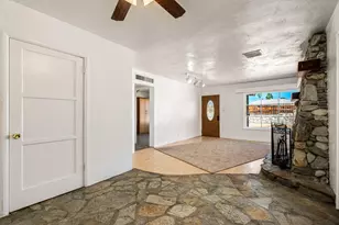 3933 E Calle San Antonio, Palm Springs, CA 92264 - Photo 19