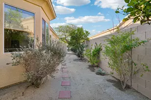 64 Paris Way, Rancho Mirage, CA 92270 - Photo 37