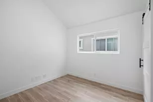 204 David Dr, Newport Beach, CA 92663 - Photo 19