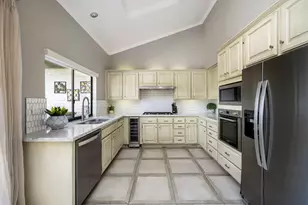 202 Green Mountain Dr, Palm Desert, CA 92211 - Photo 21