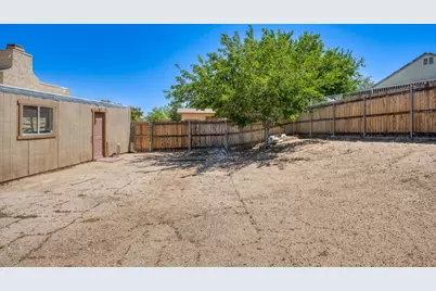 8588 Taft Court, Yucca Valley, CA 92284 - Photo 23