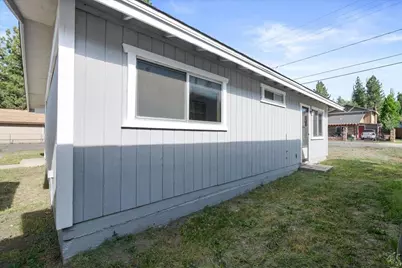 1101 W Country Club Boulevard, Big Bear City, CA 92314 - Photo 21