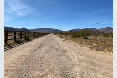 17651 Cattleman Road, Lucerne Valley, CA 92356 - Photo 15