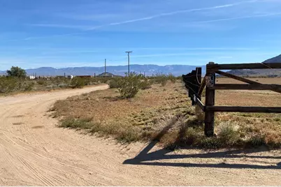 17651 Cattleman Road, Lucerne Valley, CA 92356 - Photo 9