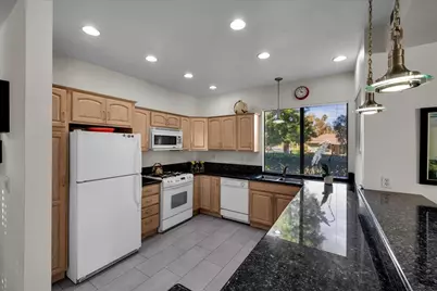 2202 Oakcrest Drive, Palm Springs, CA 92264 - Photo 17