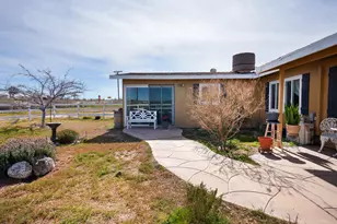 1588 Old Woman Springs Rd, Yucca Valley, CA 92284 - Photo 9