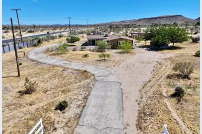 1588 Old Woman Springs Road, Yucca Valley, CA 92284 - Photo 5