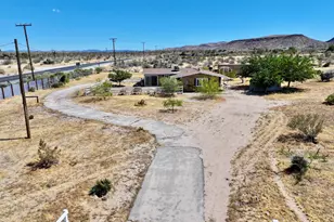 1588 Old Woman Springs Rd, Yucca Valley, CA 92284 - Photo 5
