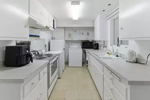 994 Sea Crest Pl, Thermal, CA 92274 - Photo 11