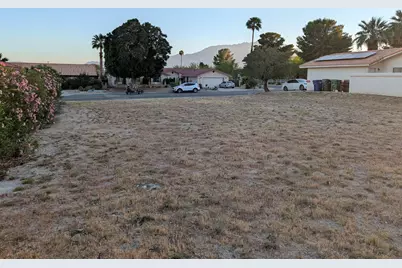 64322 Spyglass Avenue, Desert Hot Springs, CA 92240 - Photo 11