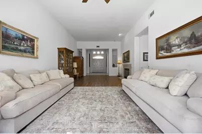 133 Vista Royale, Palm Desert, CA 92260 - Photo 9