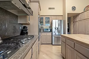 402 Running Springs Dr, Palm Desert, CA 92211 - Photo 13