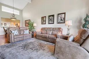 38863 Lobelia Cir, Palm Desert, CA 92211 - Photo 13