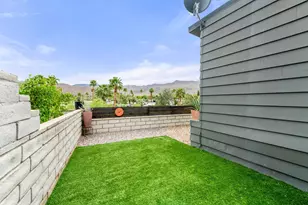 44 Country Club Dr, Palm Desert, CA 92260 - Photo 29